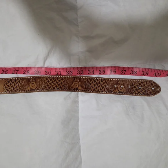 Brown Western Tooled Leather Belt With Horse - Picture 7 of 7